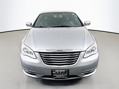 2013 Chrysler 200 Limited