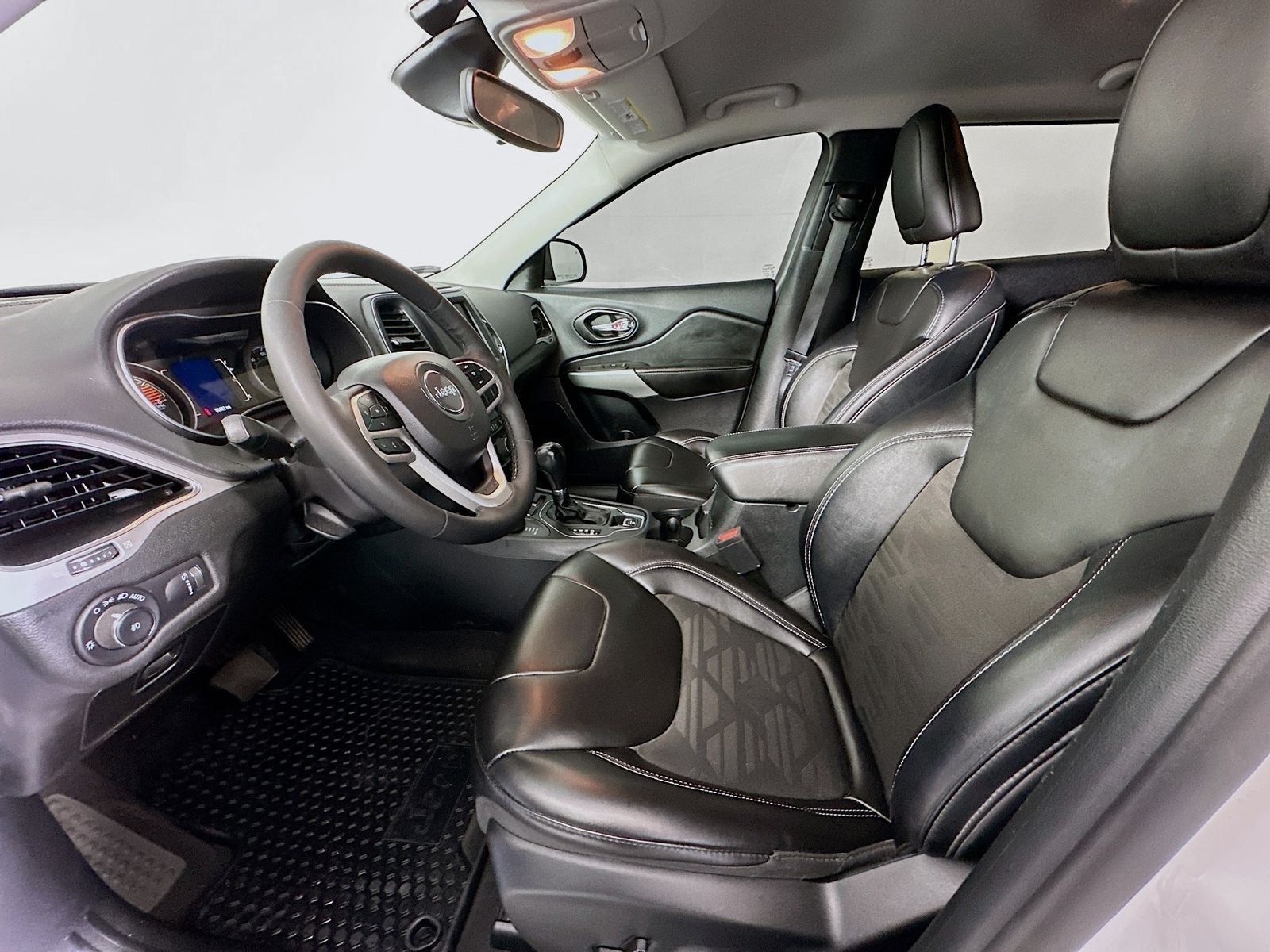 2022 Jeep Cherokee X 4x4