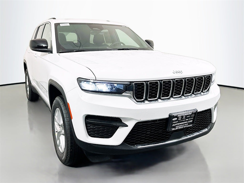 2025 Jeep Grand Cherokee GRAND CHEROKEE LAREDO X 4X4