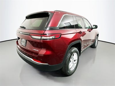 2025 Jeep Grand Cherokee GRAND CHEROKEE LAREDO X 4X4