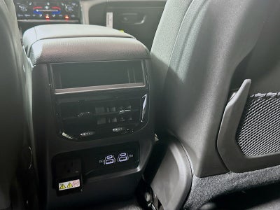 2026 Jeep Grand Cherokee GRAND CHEROKEE LAREDO X 4X4