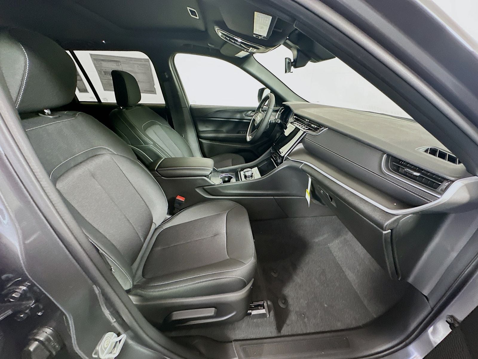 2026 Jeep Grand Cherokee GRAND CHEROKEE LAREDO X 4X4