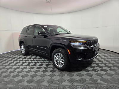 2025 Jeep Grand Cherokee GRAND CHEROKEE LAREDO X 4X4