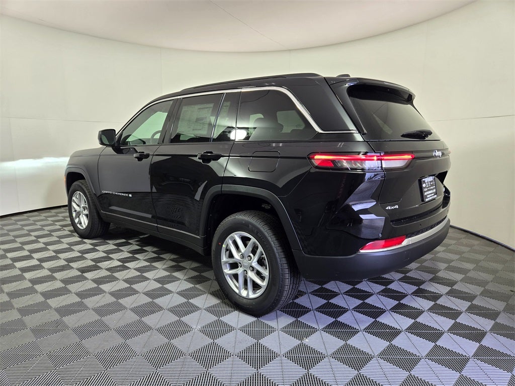 2025 Jeep Grand Cherokee GRAND CHEROKEE LAREDO X 4X4