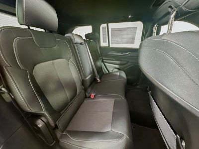 2026 Jeep Grand Cherokee GRAND CHEROKEE LAREDO X 4X4