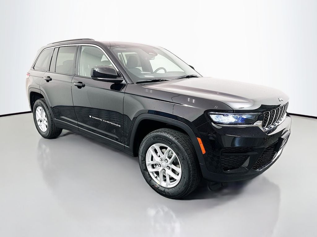 2026 Jeep Grand Cherokee GRAND CHEROKEE LAREDO X 4X4