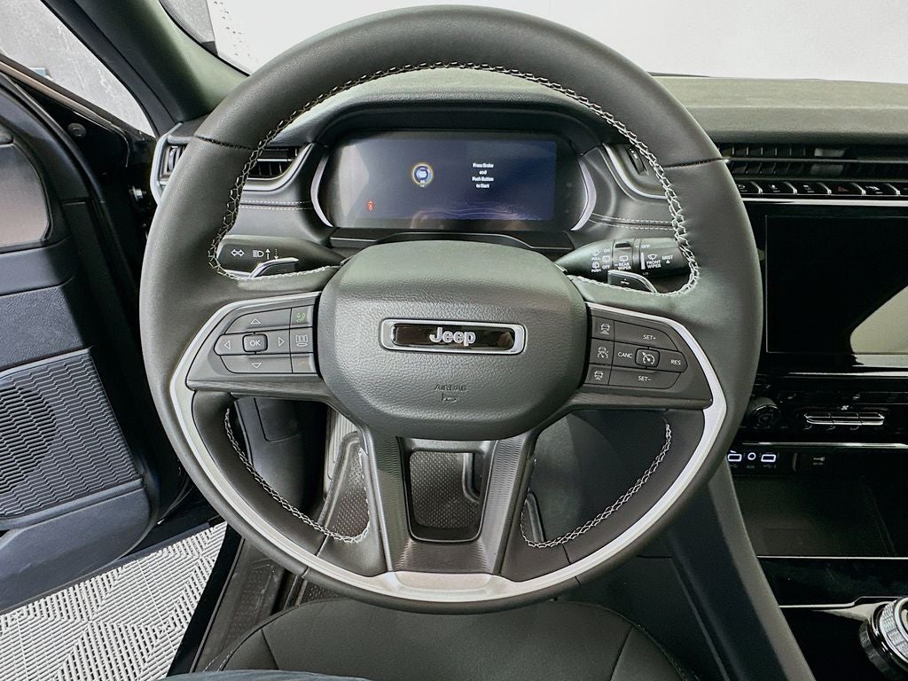 2026 Jeep Grand Cherokee GRAND CHEROKEE LAREDO X 4X4