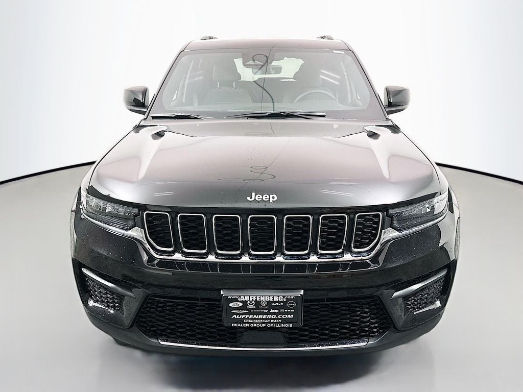2026 Jeep Grand Cherokee GRAND CHEROKEE LAREDO X 4X4