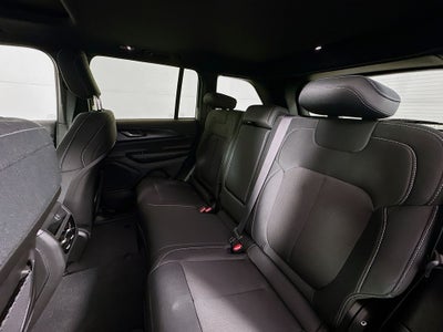 2026 Jeep Grand Cherokee GRAND CHEROKEE LAREDO X 4X4