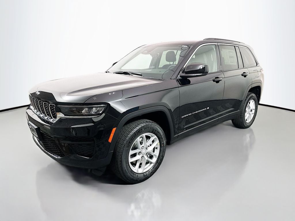 2026 Jeep Grand Cherokee GRAND CHEROKEE LAREDO X 4X4