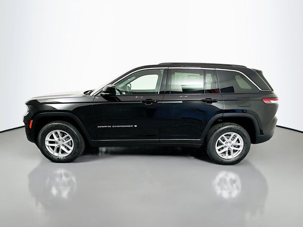 2026 Jeep Grand Cherokee GRAND CHEROKEE LAREDO X 4X4
