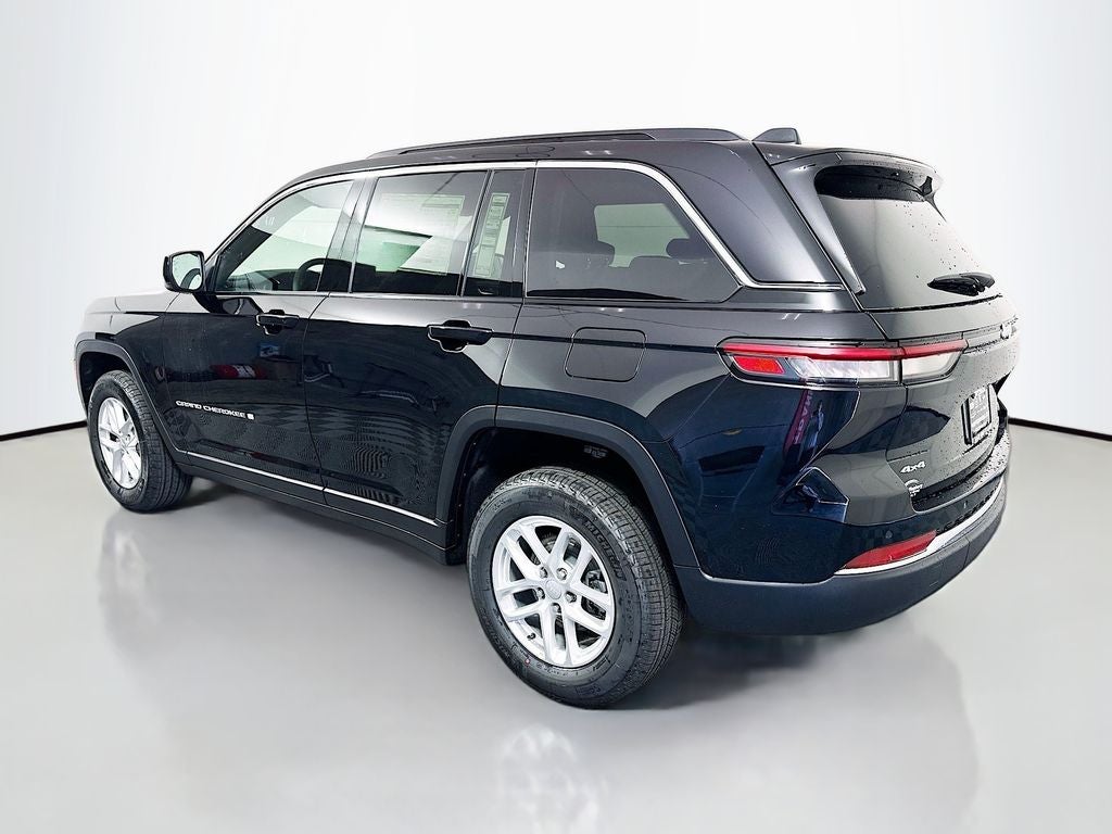 2026 Jeep Grand Cherokee GRAND CHEROKEE LAREDO X 4X4