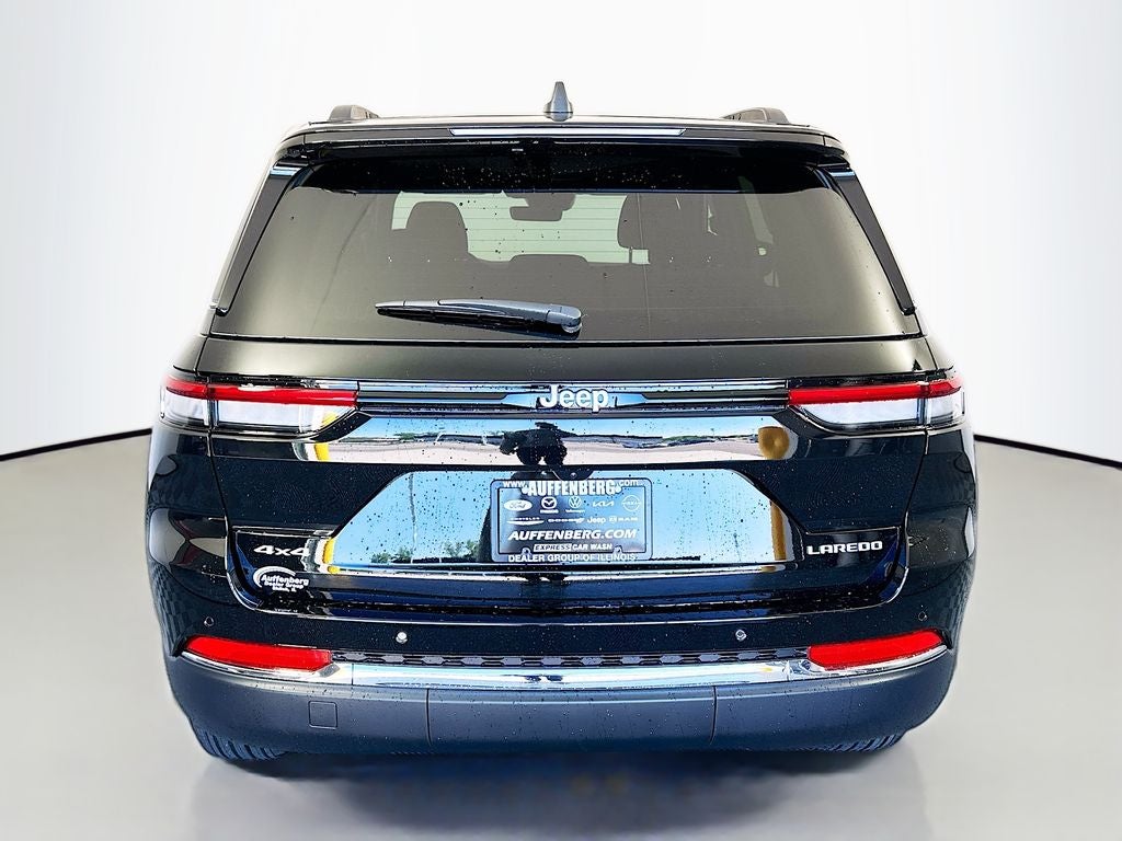2026 Jeep Grand Cherokee GRAND CHEROKEE LAREDO X 4X4