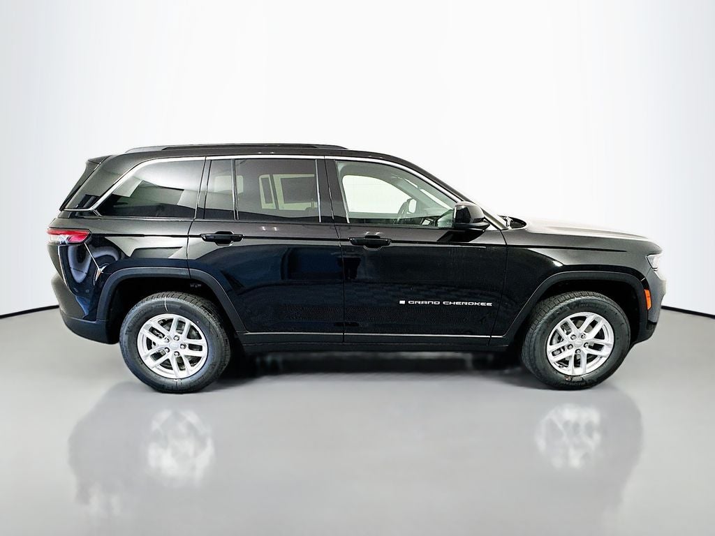 2026 Jeep Grand Cherokee GRAND CHEROKEE LAREDO X 4X4