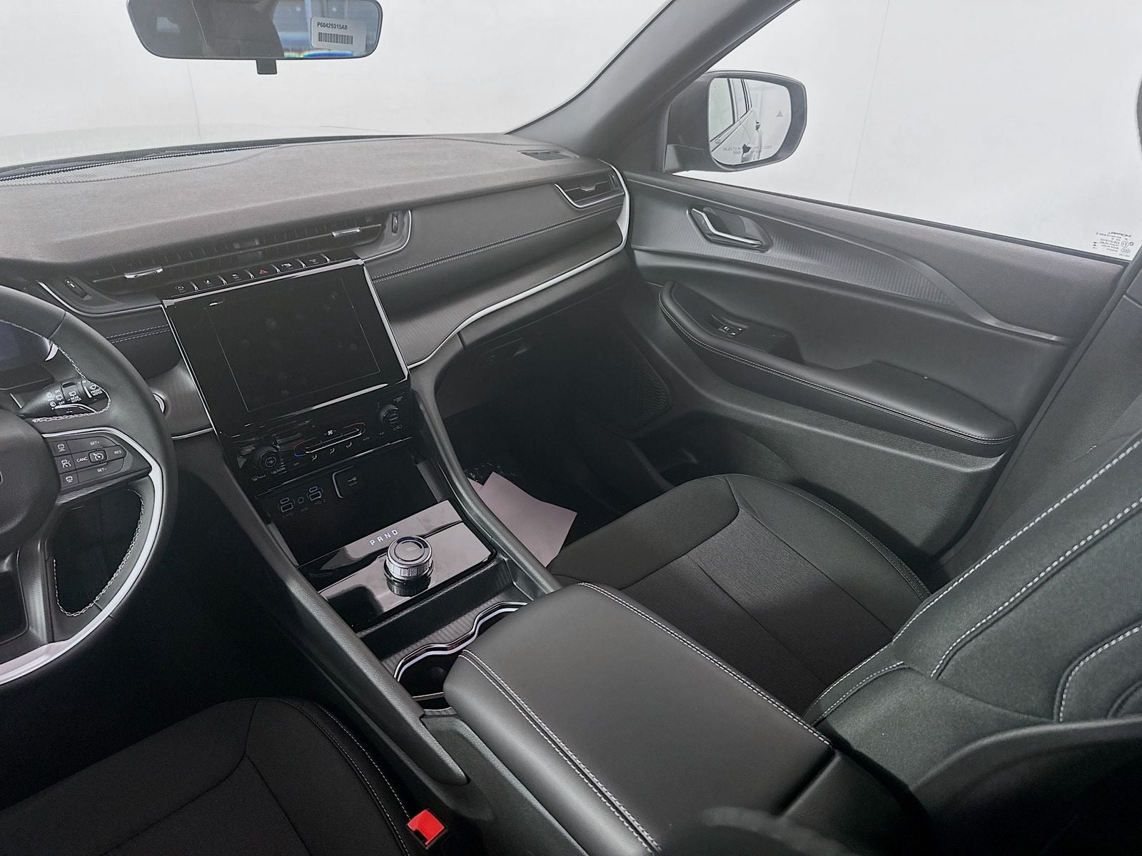 2026 Jeep Grand Cherokee GRAND CHEROKEE LAREDO 4X4