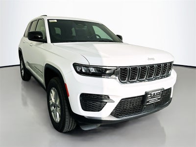 2025 Jeep Grand Cherokee GRAND CHEROKEE LAREDO X 4X4