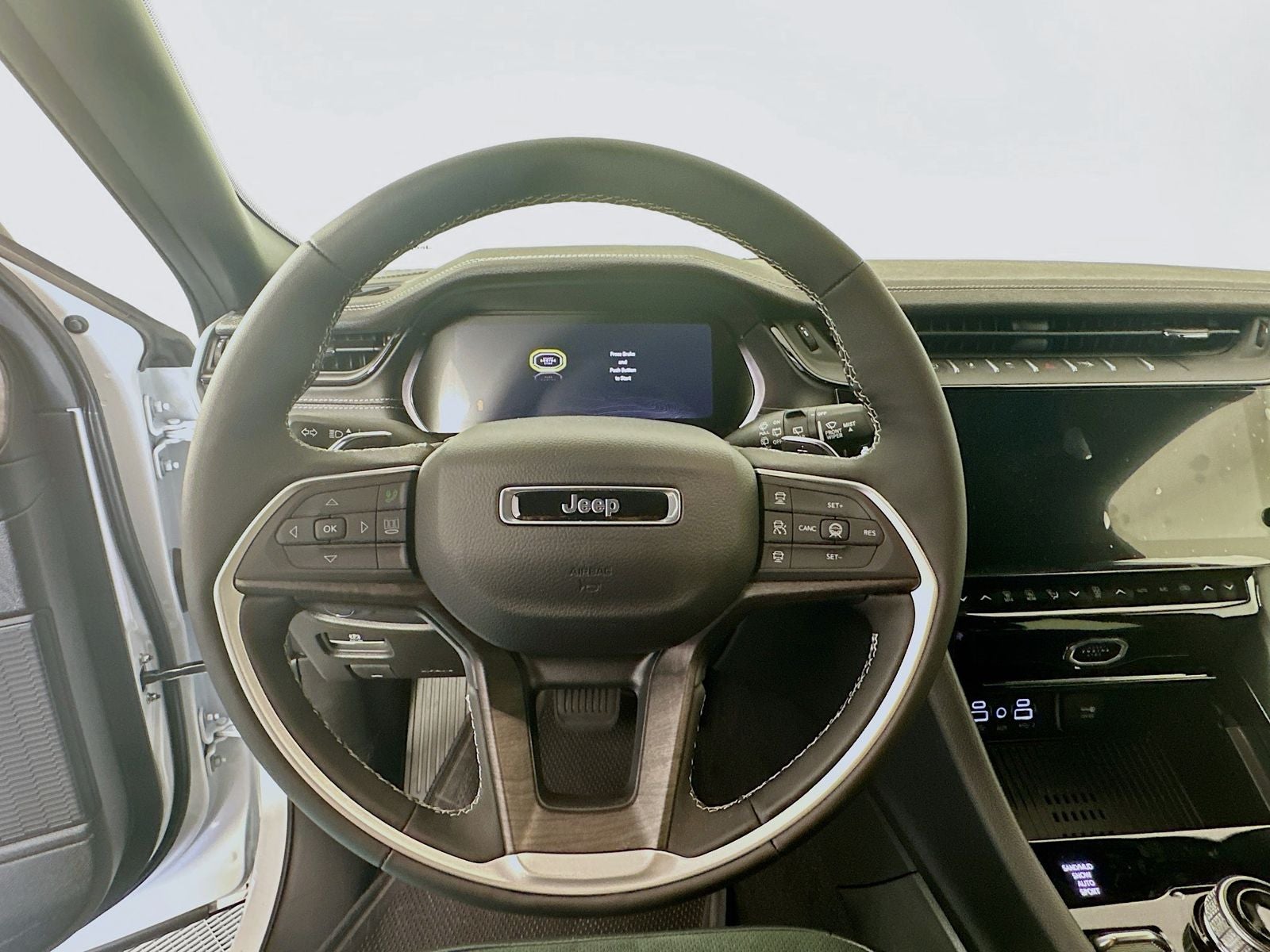 2026 Jeep Grand Cherokee GRAND CHEROKEE LAREDO ALTITUDE 4X4