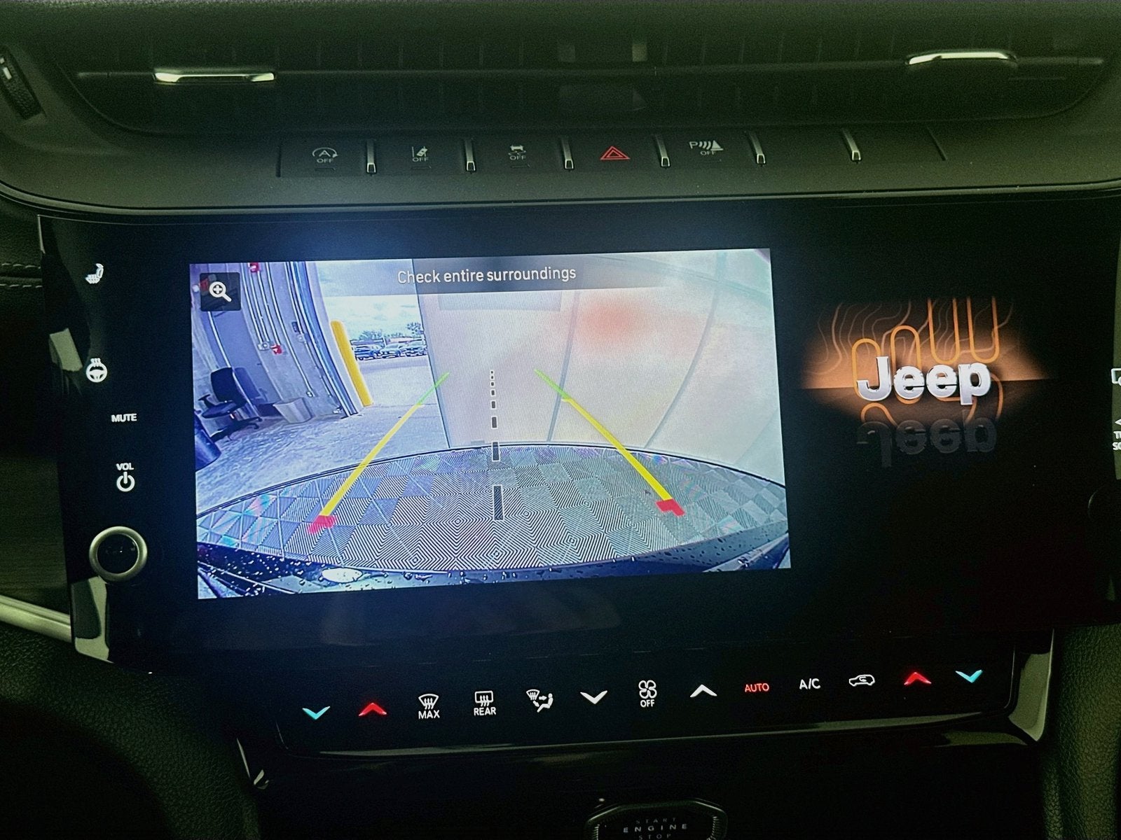 2027 Jeep Grand Cherokee GRAND CHEROKEE LAREDO ALTITUDE 4X4