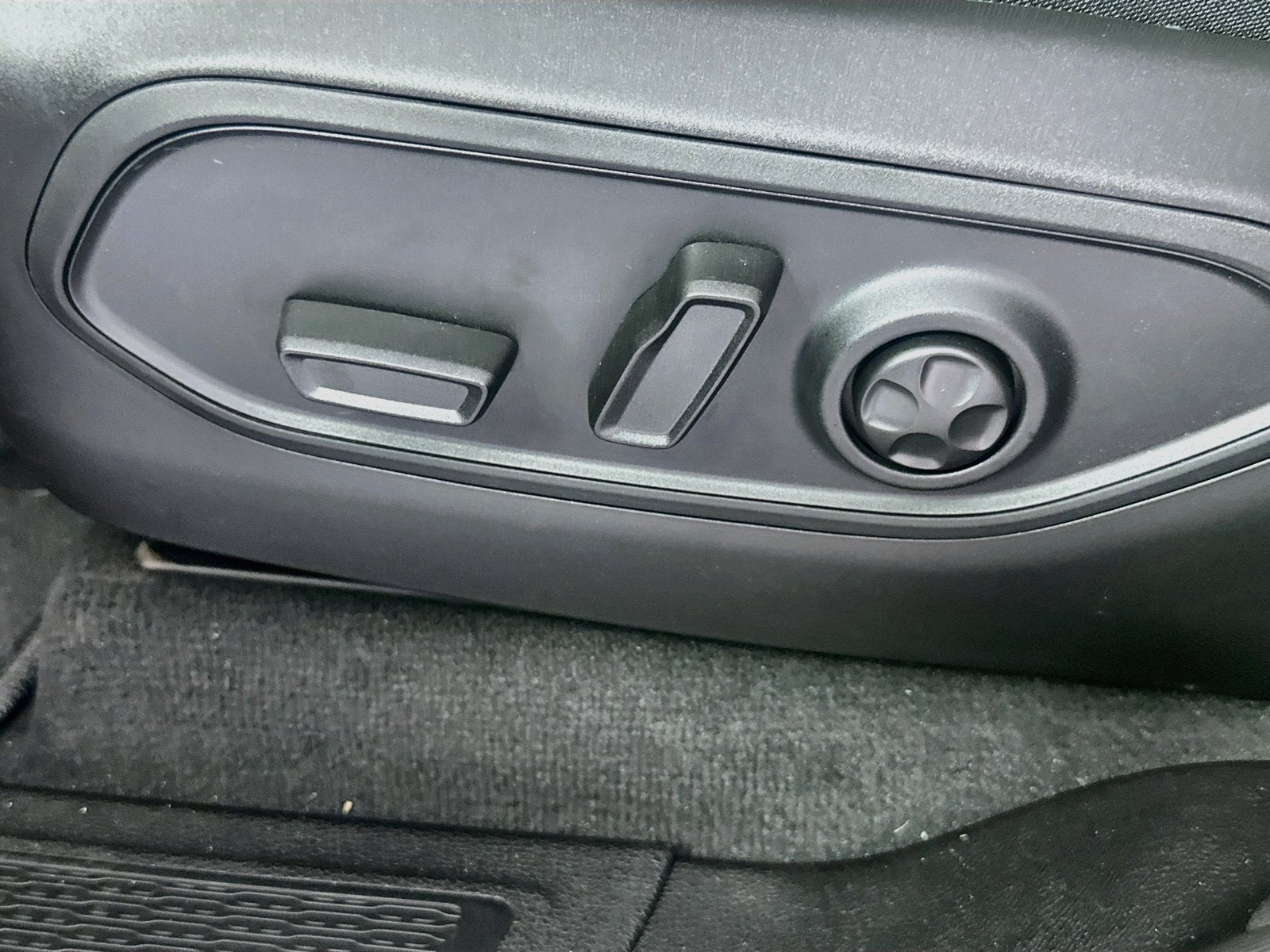 2027 Jeep Grand Cherokee GRAND CHEROKEE LAREDO ALTITUDE 4X4
