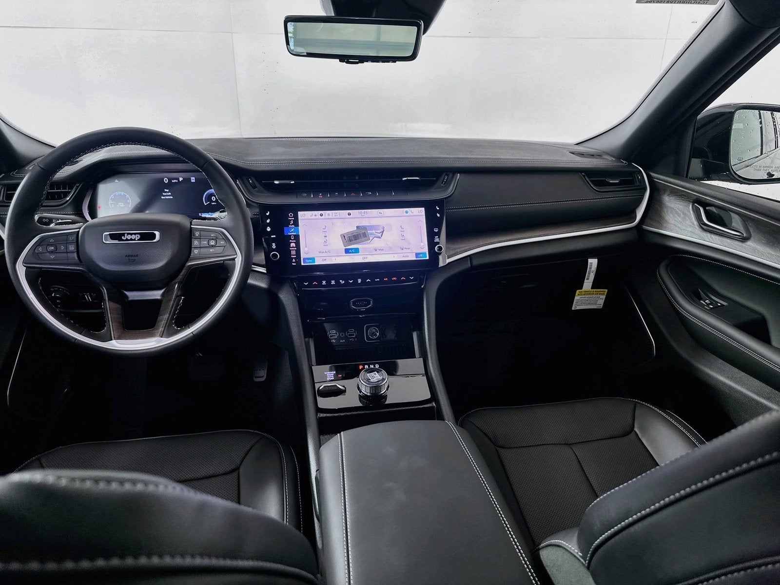 2027 Jeep Grand Cherokee GRAND CHEROKEE LIMITED RESERVE 4X4