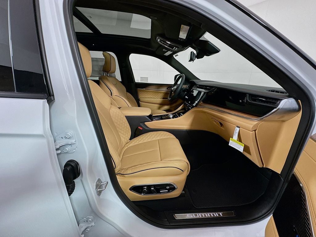 2026 Jeep Grand Cherokee GRAND CHEROKEE SUMMIT 4X4