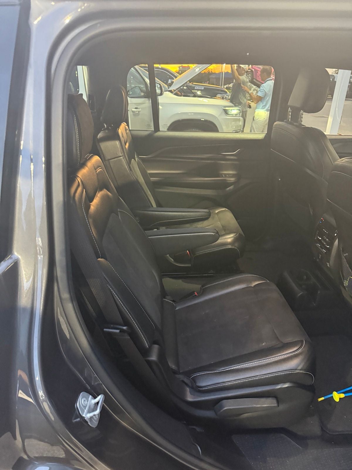 2023 Jeep Grand Cherokee L Altitude 4x2