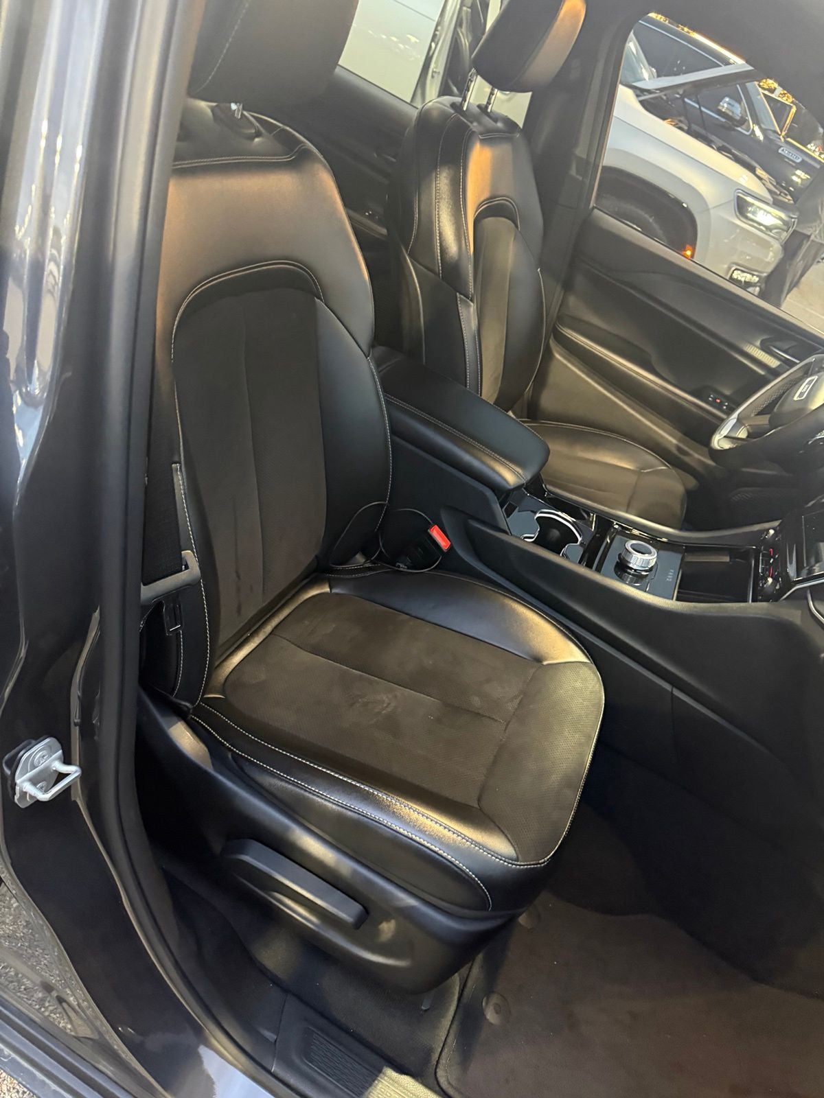 2023 Jeep Grand Cherokee L Altitude 4x2
