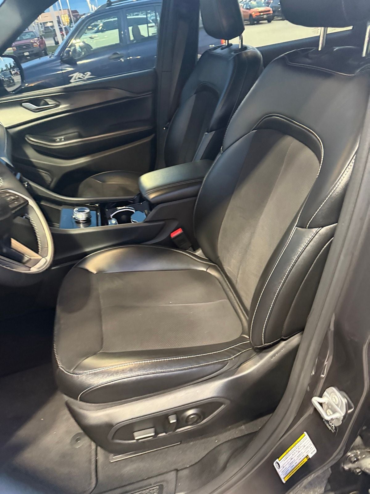 2023 Jeep Grand Cherokee L Altitude 4x2