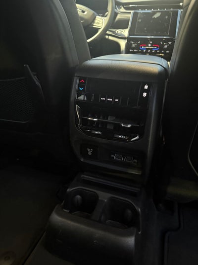 2023 Jeep Grand Cherokee L Altitude 4x2