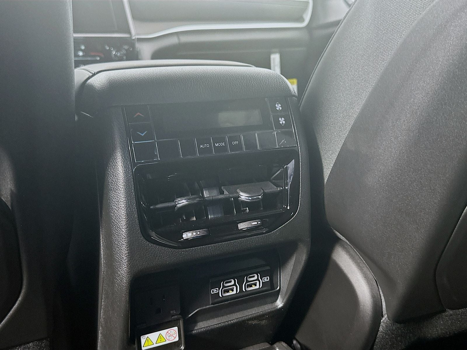 2026 Jeep Grand Cherokee GRAND CHEROKEE L LAREDO X 4X4