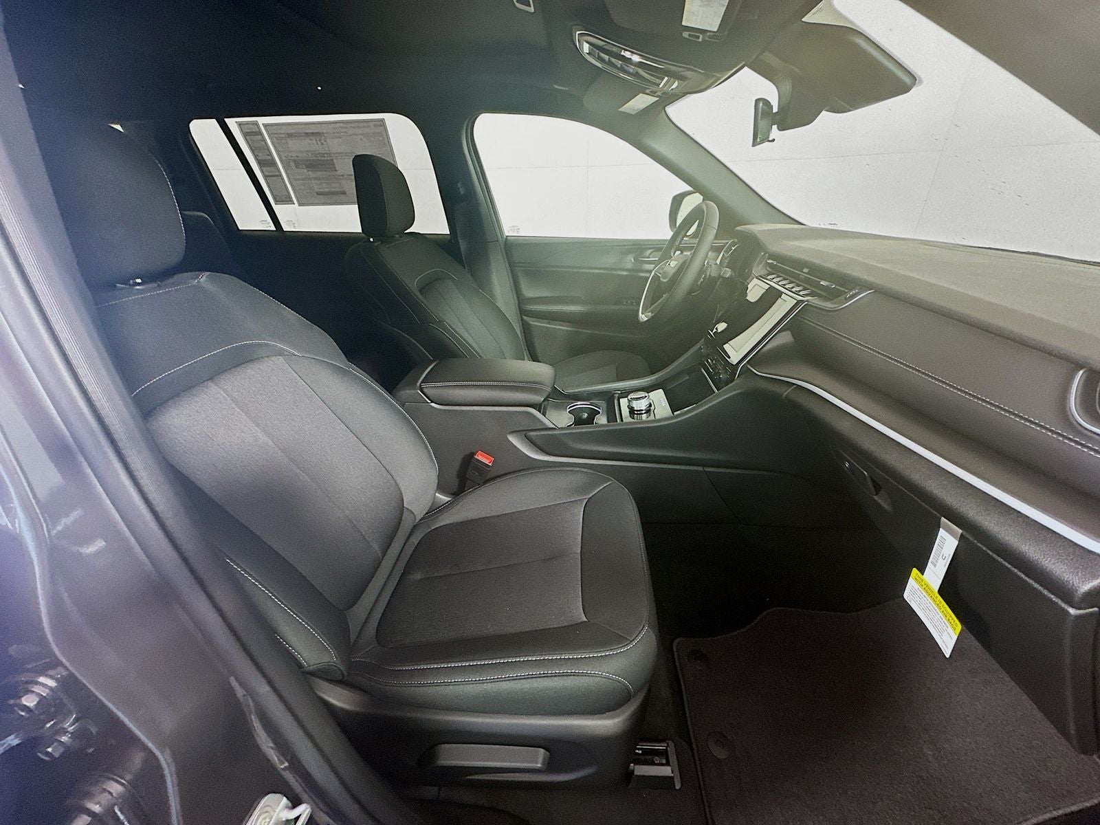 2026 Jeep Grand Cherokee GRAND CHEROKEE L LAREDO X 4X4