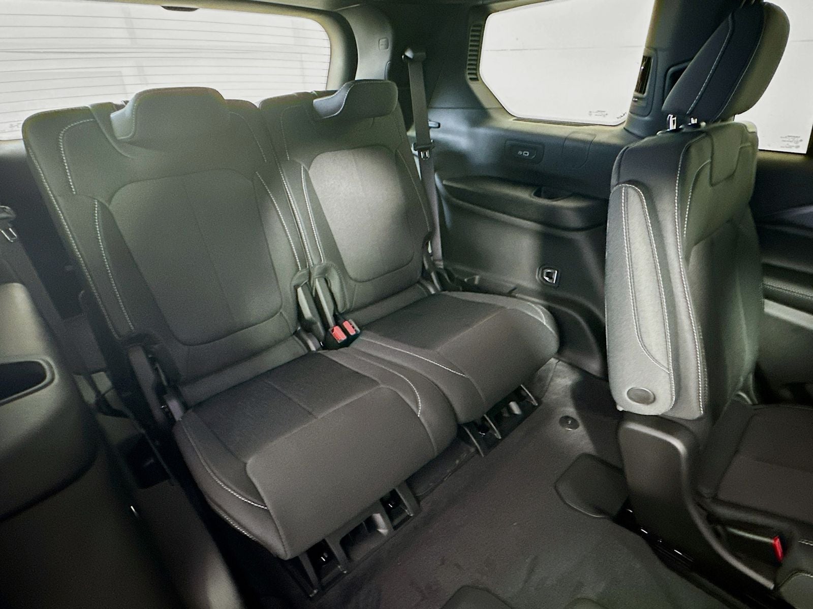 2026 Jeep Grand Cherokee GRAND CHEROKEE L LAREDO X 4X4