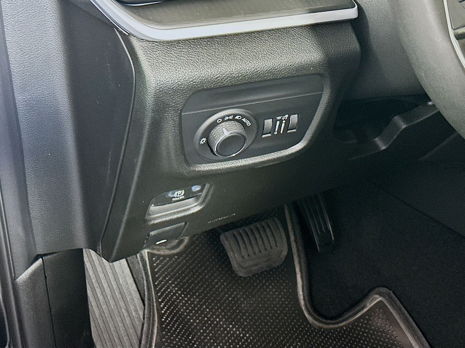 2026 Jeep Grand Cherokee GRAND CHEROKEE L LAREDO X 4X4