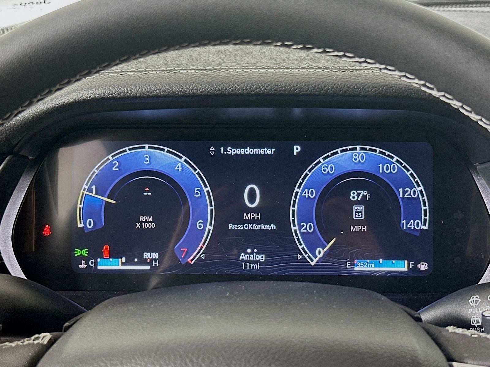 2026 Jeep Grand Cherokee GRAND CHEROKEE L LAREDO ALTITUDE 4X4