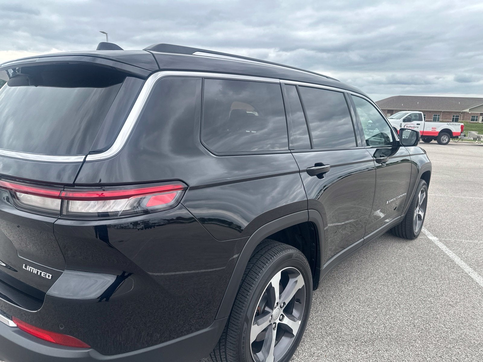 2023 Jeep Grand Cherokee L Limited 4x4