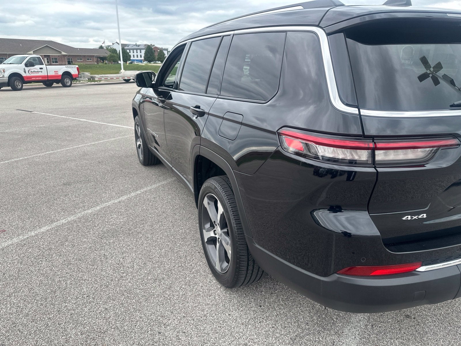 2023 Jeep Grand Cherokee L Limited 4x4