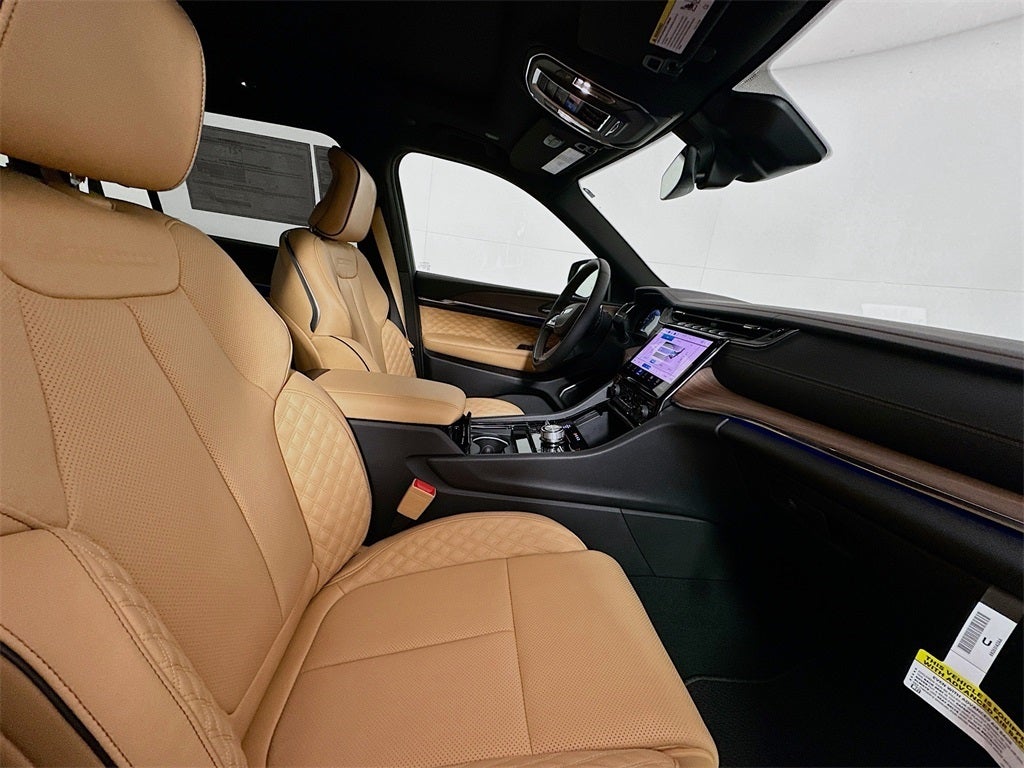 2025 Jeep Grand Cherokee GRAND CHEROKEE L SUMMIT 4X4