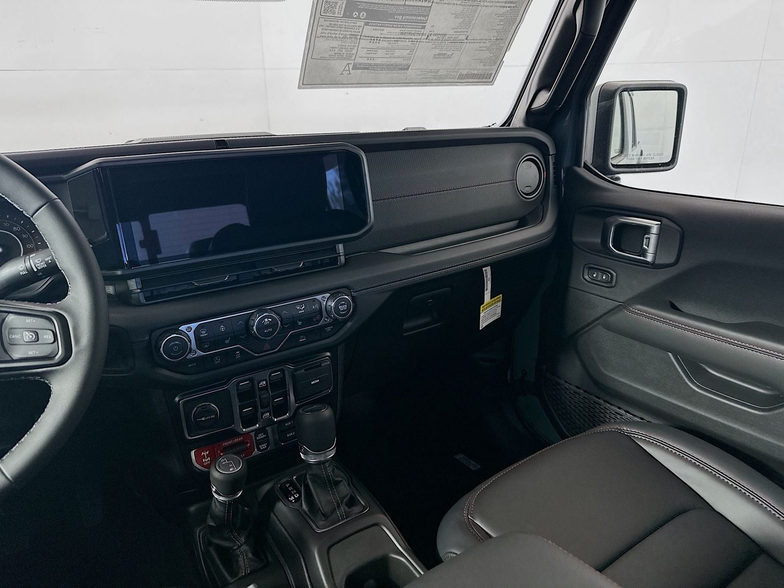 2026 Jeep Gladiator GLADIATOR SHADOW OPS 4X4