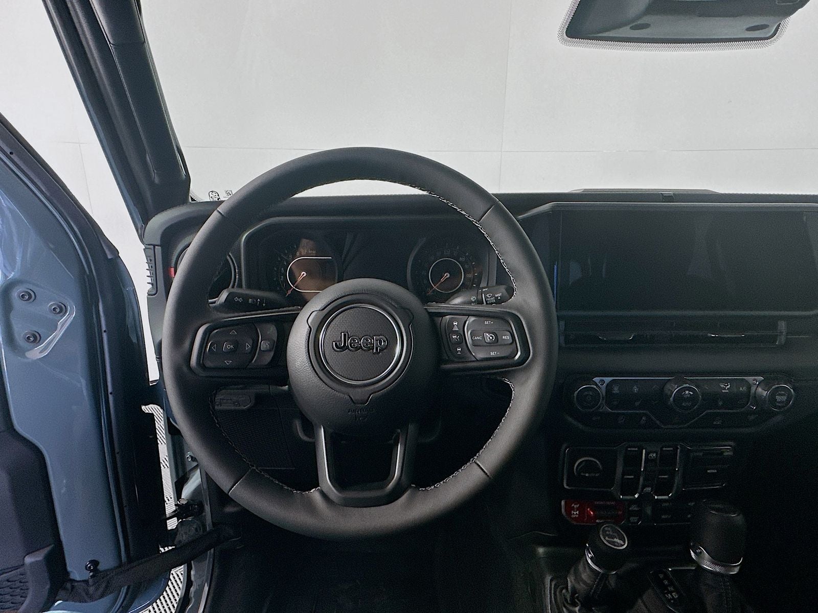 2026 Jeep Gladiator GLADIATOR SHADOW OPS 4X4