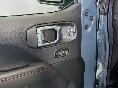 2026 Jeep Gladiator GLADIATOR SHADOW OPS 4X4