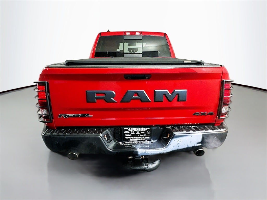 2017 RAM 1500 Rebel Crew Cab 4x4 5'7' Box