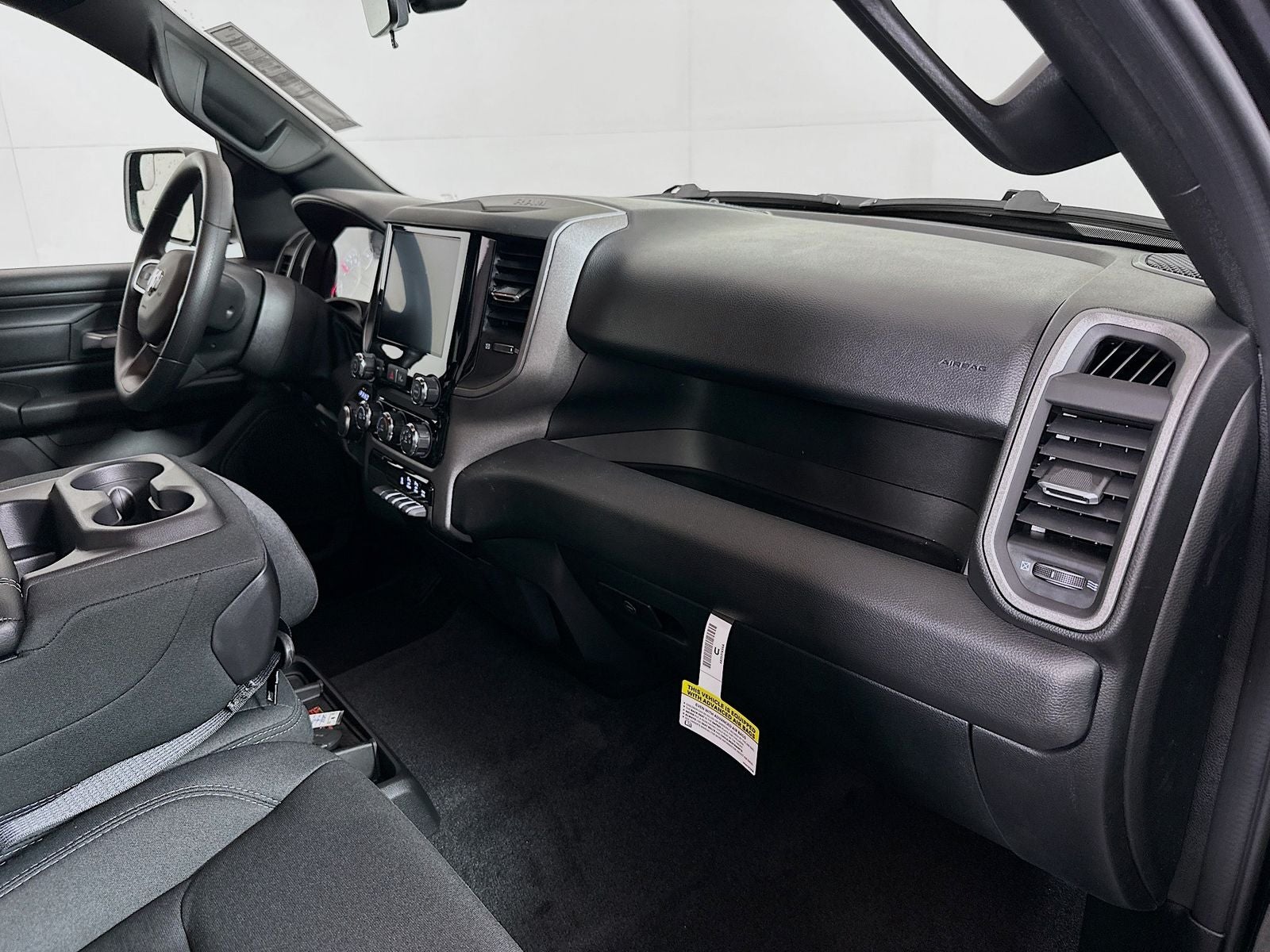 2026 RAM Ram 1500 RAM 1500 EXPRESS QUAD CAB 4X4 6'4' BOX