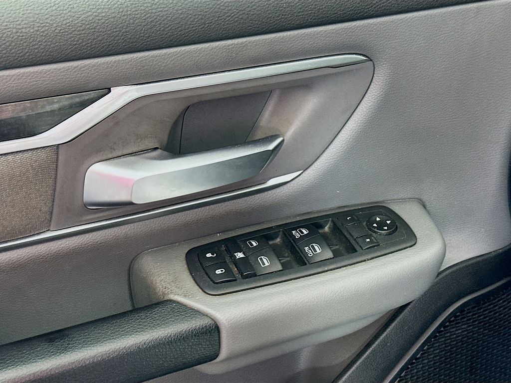 2019 RAM 1500 Big Horn/Lone Star Crew Cab 4x4 5'7' Box