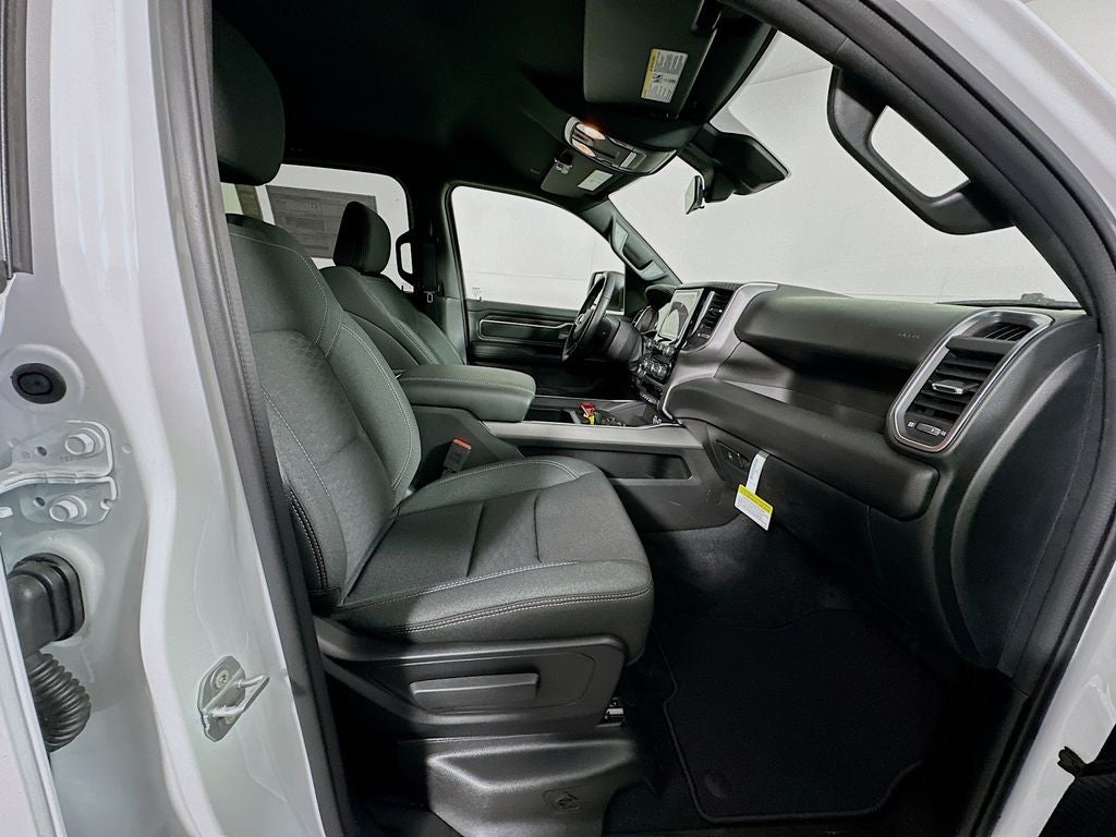 2025 RAM Ram 1500 RAM 1500 BIG HORN CREW CAB 4X4 5'7' BOX