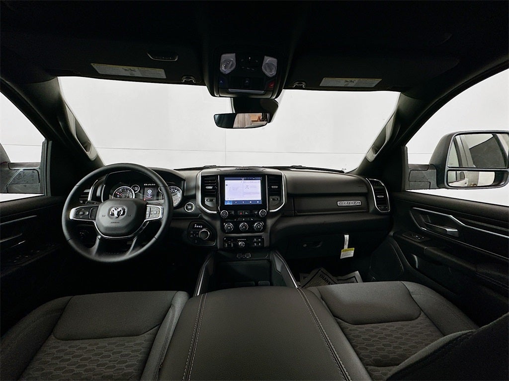 2025 RAM Ram 1500 RAM 1500 BIG HORN CREW CAB 4X4 5'7' BOX