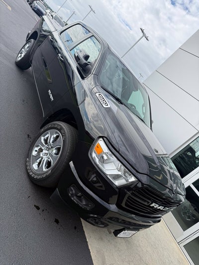 2020 RAM 1500 Big Horn Crew Cab 4x4 5'7' Box