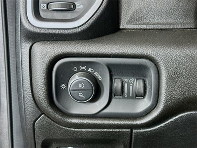 2019 RAM 1500 Big Horn/Lone Star Crew Cab 4x4 5'7' Box