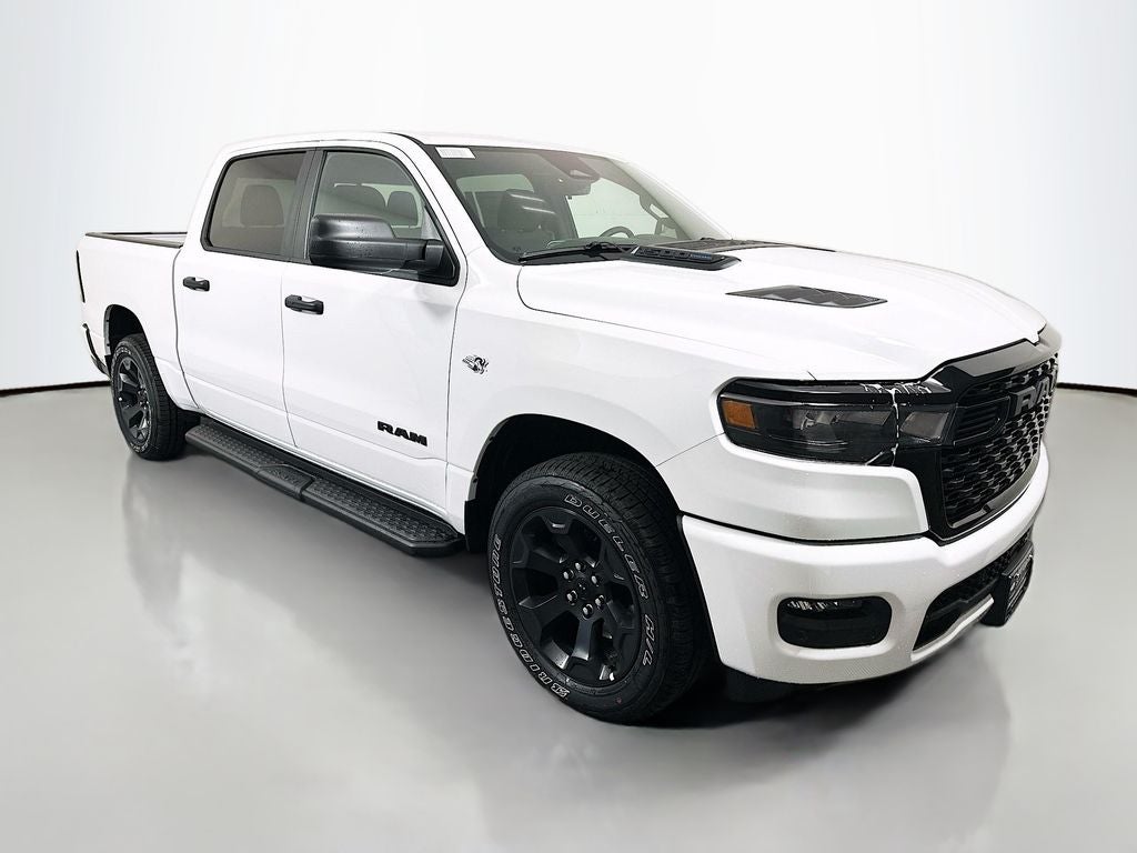 2026 RAM Ram 1500 RAM 1500 EXPRESS CREW CAB 4X4 5'7' BOX