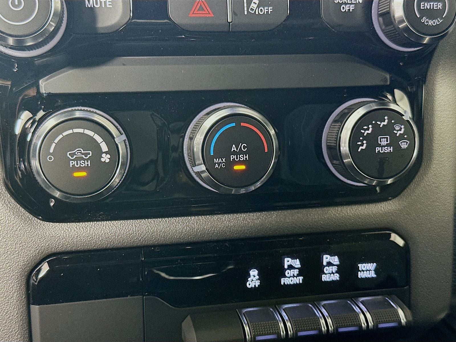 2026 RAM Ram 1500 RAM 1500 EXPRESS CREW CAB 4X4 5'7' BOX