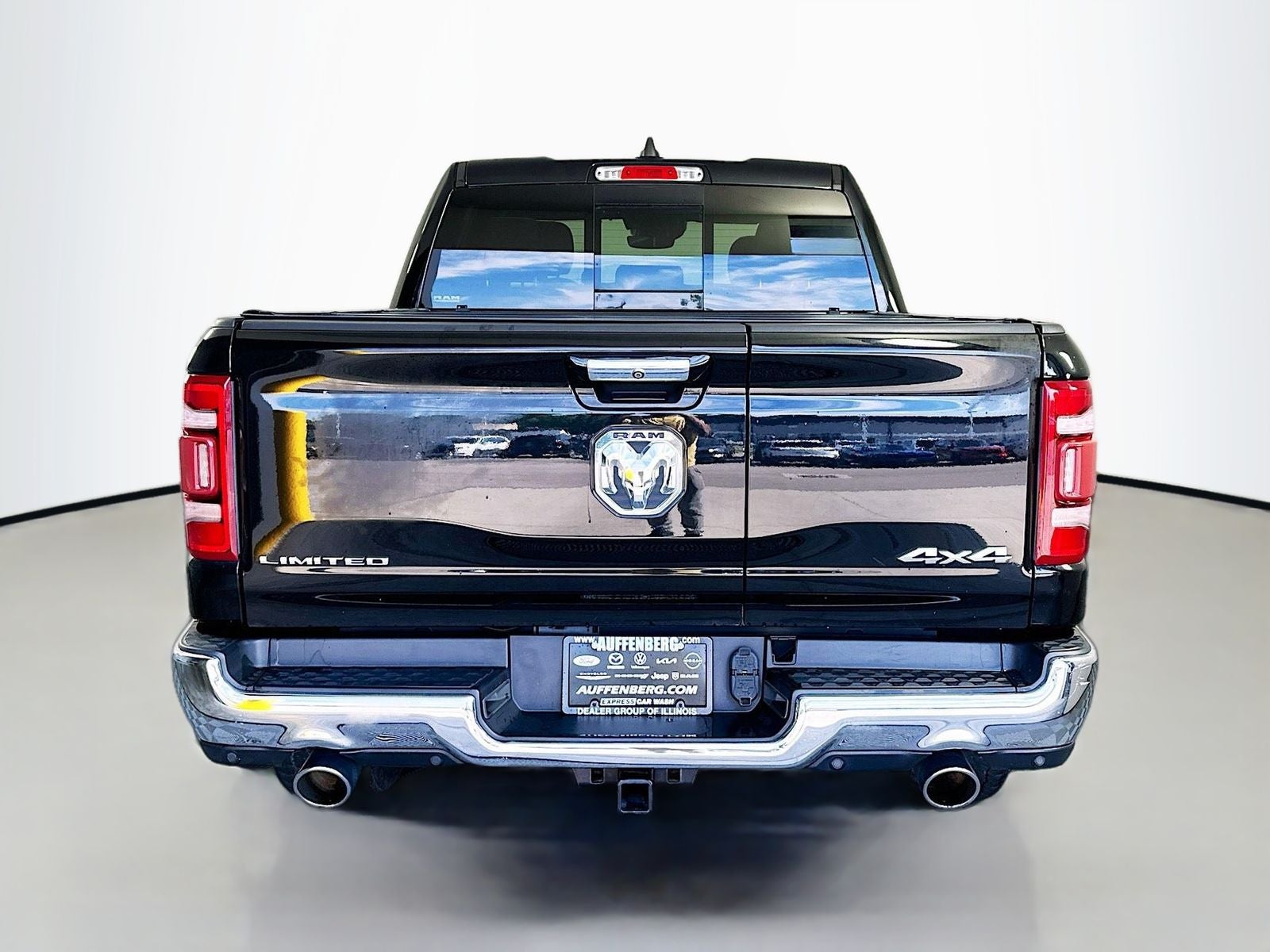 2020 RAM 1500 Limited Crew Cab 4x4 5'7' Box